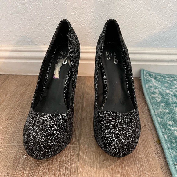 Sparkly Pumps size 8, worn once - Picture 2 of 5